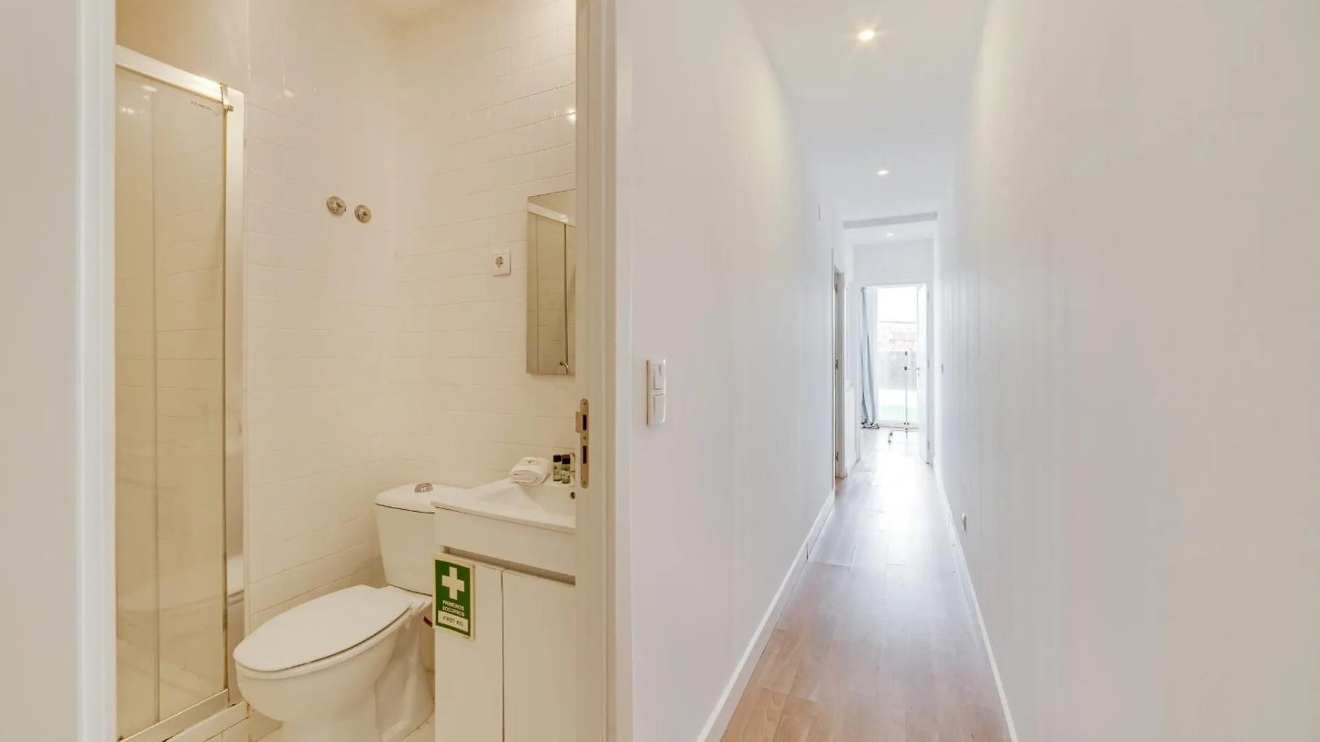 ליסבון By The Palace - Ajuda Apartments 0*,